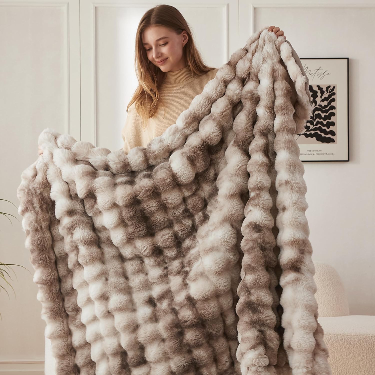 COOVA Faux Fur Throw Blanket - Home Decor luxury furniture for sale - Image 4